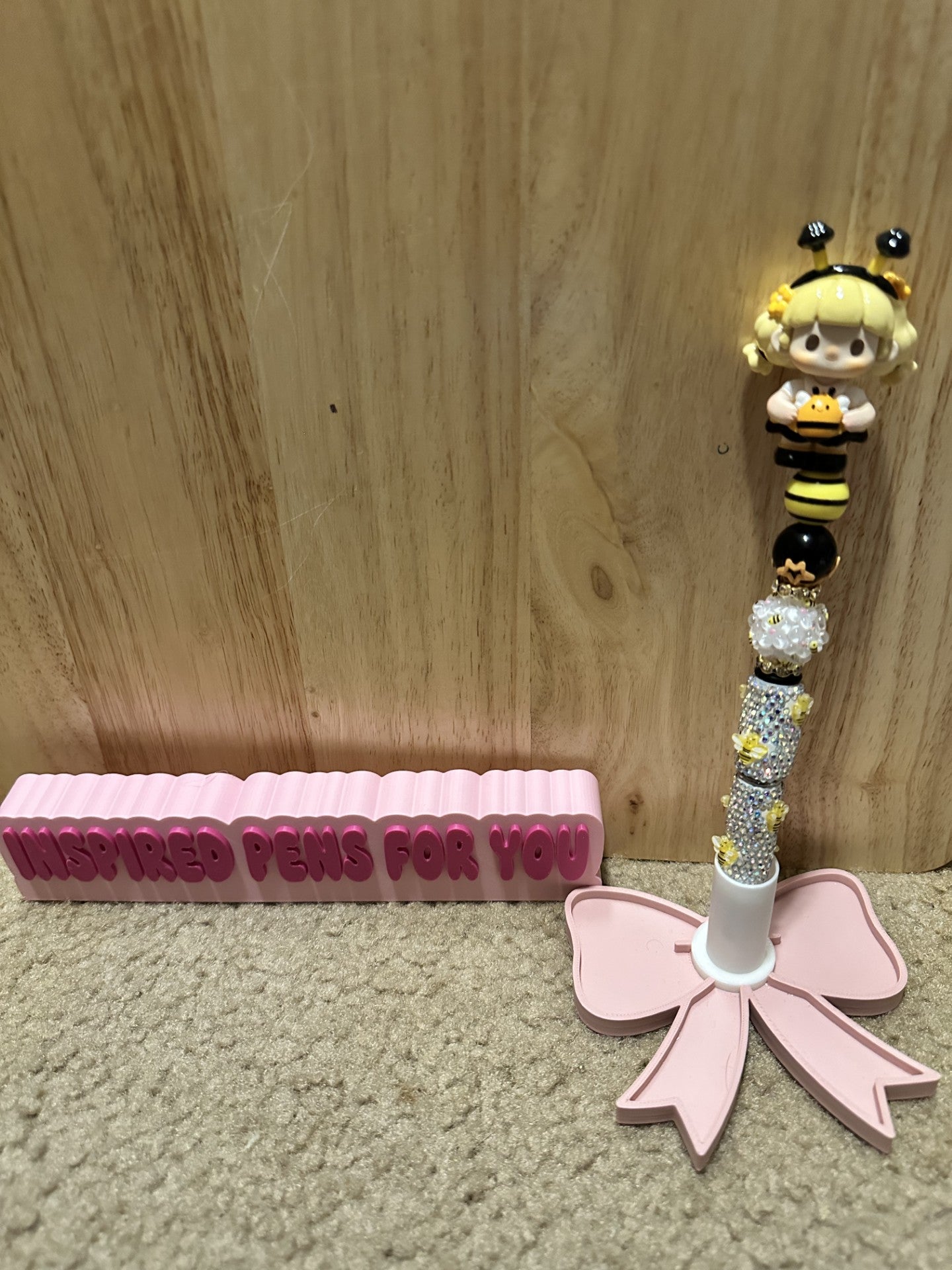 Bee girl pen