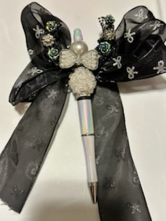 Black Bow on white pen