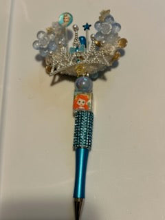 Elsa from Frozen on fancy moon pen