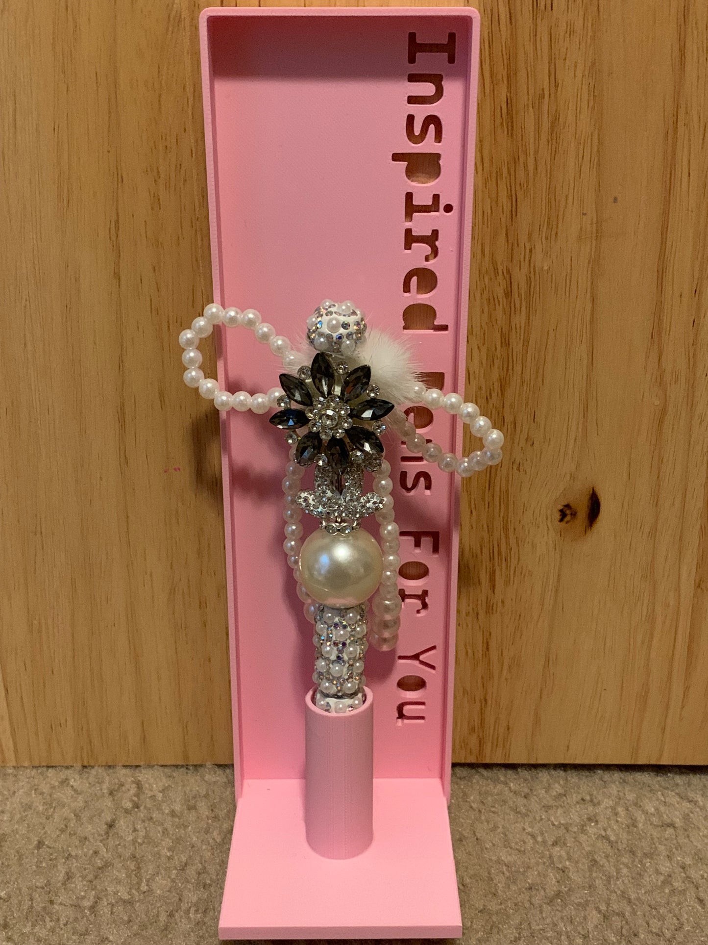 Chanel inspired pearl bow pen
