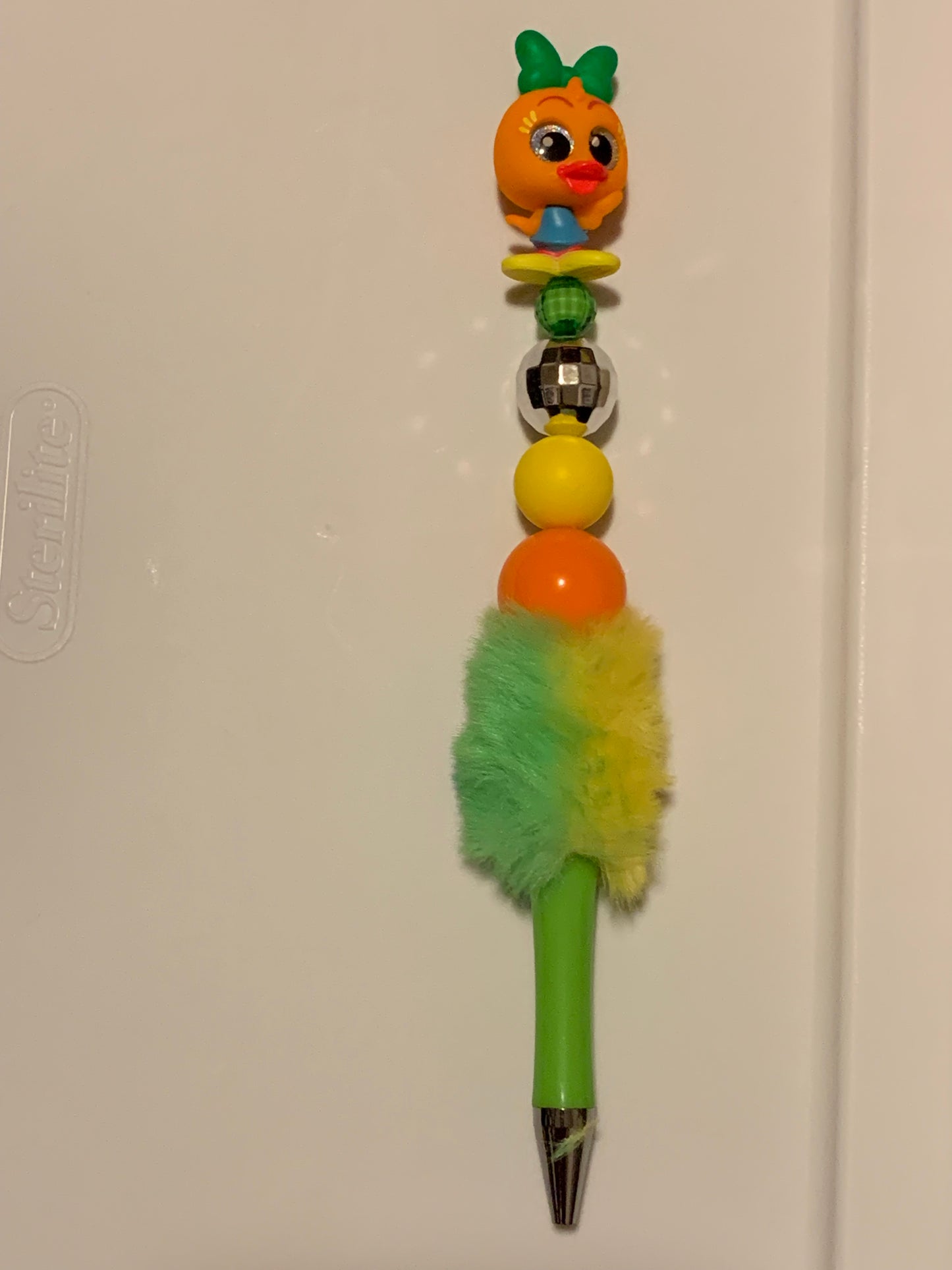 Orange Daisy Duck pen